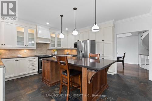 964 Queen Street W, Mississauga, ON - Indoor Photo Showing Kitchen With Stainless Steel Kitchen With Upgraded Kitchen
