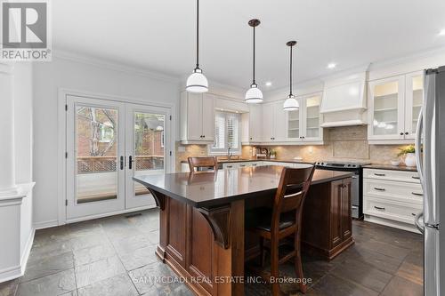 964 Queen Street W, Mississauga, ON - Indoor Photo Showing Kitchen With Upgraded Kitchen