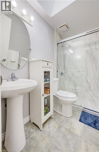 35 Camrose Court, Kitchener, ON - Indoor Photo Showing Bathroom