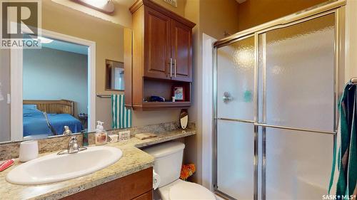 302 3750 Haughton Road E, Regina, SK - Indoor Photo Showing Bathroom