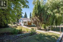 1922 Kootenay Street Nelson, BC V1L 1M4