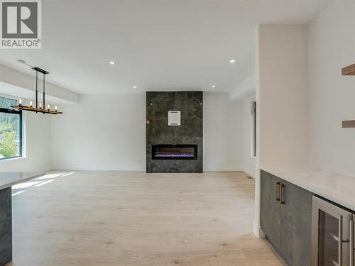 910 Lakeside Drive Unit# 203, Nelson, BC - Indoor With Fireplace