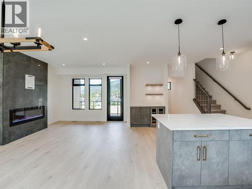 910 Lakeside Drive Unit# 203, Nelson, BC - Indoor With Fireplace