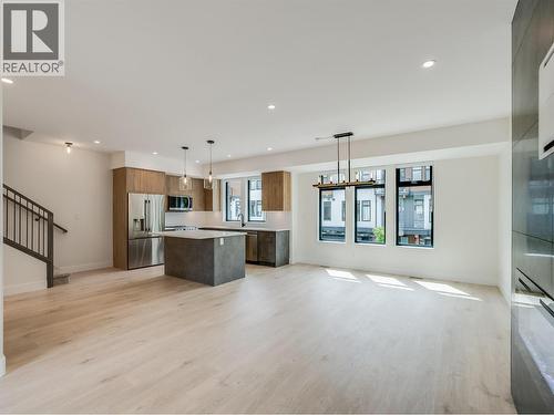 910 Lakeside Drive Unit# 203, Nelson, BC - Indoor Photo Showing Kitchen