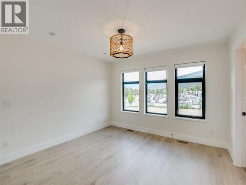 Master/primary bedroom - 910 Lakeside Drive Unit# 203, Nelson, BC - Indoor Photo Showing Other Room