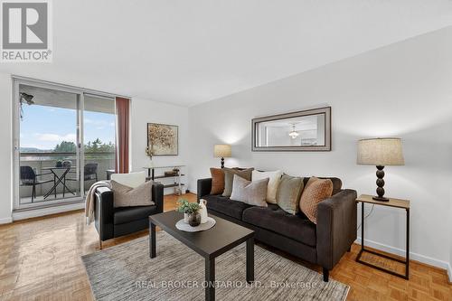 901 - 80 INVERLOCHY BOULEVARD  Markham, ON L3T 4P3