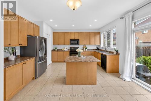 265 Scott Boulevard, Milton, ON - Indoor Photo Showing Kitchen