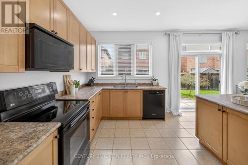 265 Scott Boulevard, Milton, ON - Indoor Photo Showing Kitchen With Double Sink