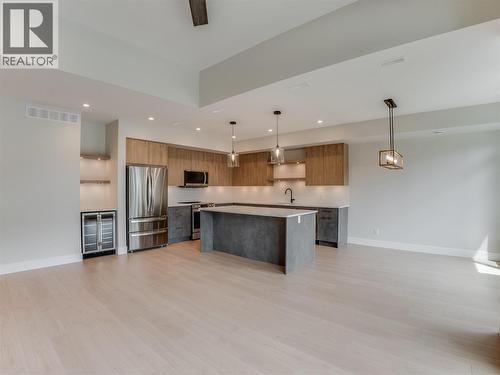 910 Lakeside Drive Unit# 403, Nelson, BC - Indoor Photo Showing Kitchen