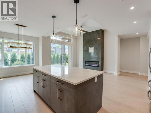 910 Lakeside Drive Unit# 403, Nelson, BC - Indoor Photo Showing Kitchen