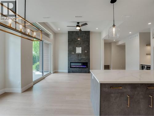 910 Lakeside Drive Unit# 403, Nelson, BC - Indoor