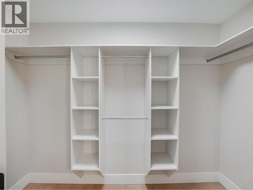 Walk in closet - 910 Lakeside Drive Unit# 403, Nelson, BC - Indoor With Storage