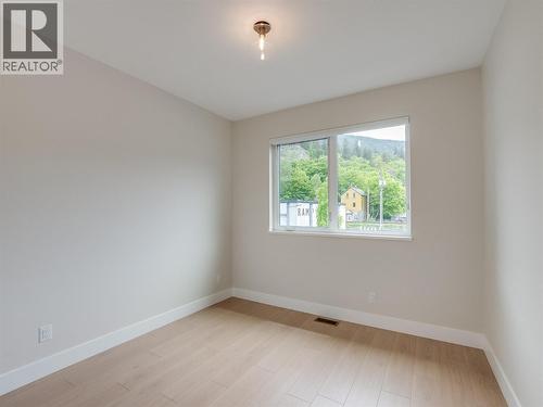 910 Lakeside Drive Unit# 403, Nelson, BC - Indoor Photo Showing Other Room