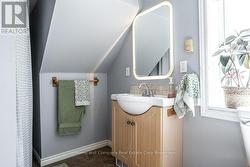 Main Floor Unit / 4 Piece Bath - 