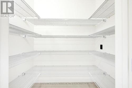 10 Woodmere Path, Middlesex Centre (Ilderton), ON - Indoor With Storage