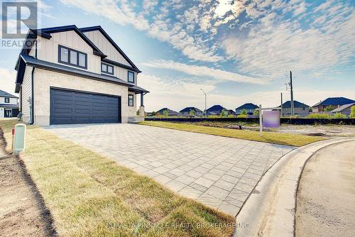 10 Woodmere Path, Middlesex Centre (Ilderton), ON - Outdoor