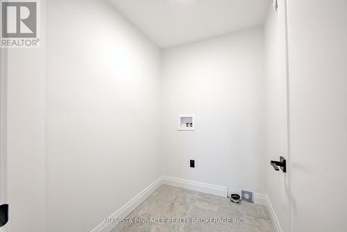 10 Woodmere Path, Middlesex Centre (Ilderton), ON - Indoor Photo Showing Other Room