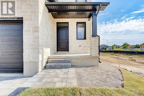 10 Woodmere Path, Middlesex Centre (Ilderton), ON - Outdoor
