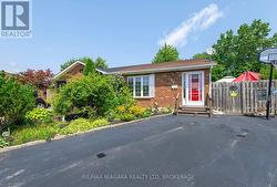 15 MARC COURT Welland (Lincoln/Crowland), ON L3B 5X2