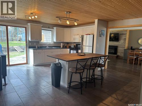 338 3Rd Street E, Regina Beach, SK - Indoor