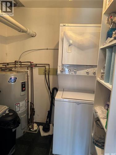 338 3Rd Street E, Regina Beach, SK - Indoor Photo Showing Laundry Room