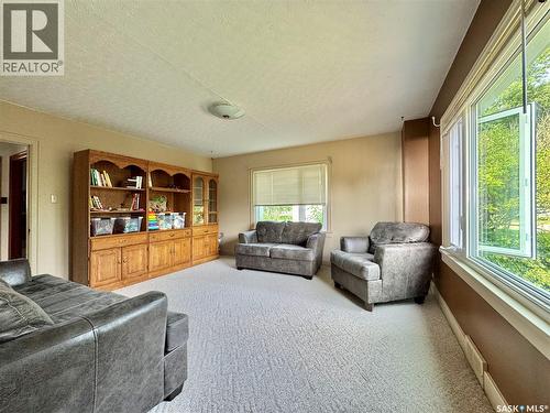 405 March Avenue E, Langenburg, SK - Indoor Photo Showing Other Room