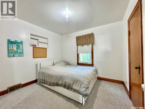 405 March Avenue E, Langenburg, SK - Indoor Photo Showing Bedroom