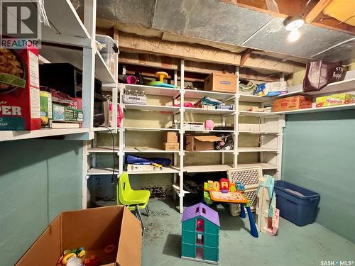 405 March Avenue E, Langenburg, SK - Indoor With Storage
