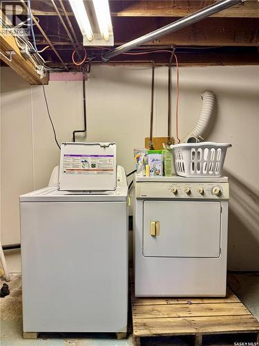 405 March Avenue E, Langenburg, SK - Indoor Photo Showing Laundry Room