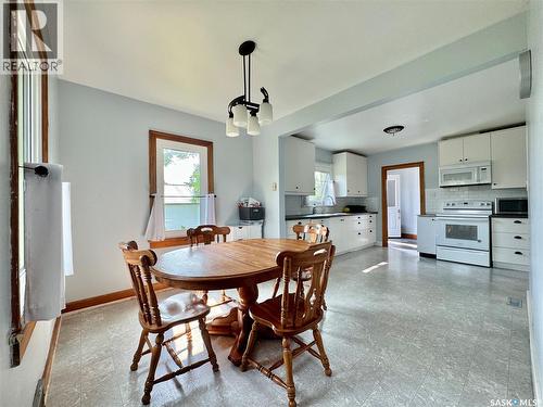 405 March Avenue E, Langenburg, SK - Indoor Photo Showing Dining Room