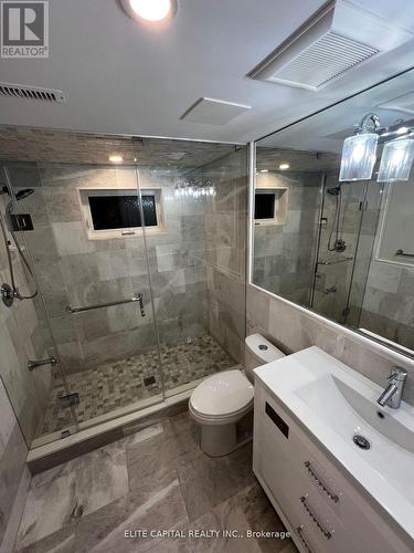 67 Hutcherson Square, Toronto, ON - Indoor Photo Showing Bathroom