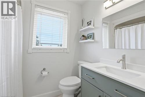 108 Highway 52, Hamilton, ON - Indoor Photo Showing Bathroom