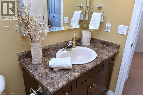 12 Degrow Crescent, Binbrook, ON - Indoor Photo Showing Bathroom