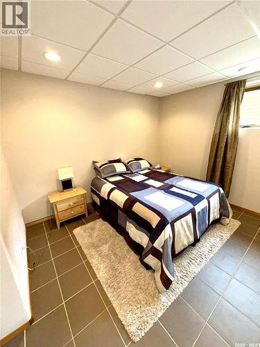 57 Estates Drive, Elk Ridge, SK - Indoor Photo Showing Bedroom