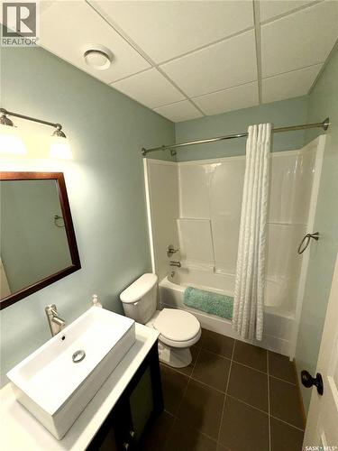 57 Estates Drive, Elk Ridge, SK - Indoor Photo Showing Bathroom
