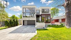 10 ALONZO ROAD Toronto, ON M2R 1T5