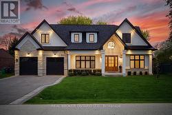 1445 SKYLINE DRIVE  Mississauga, ON L5E 2W3