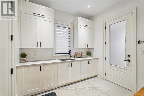 1445 Skyline Drive, Mississauga, ON - Indoor