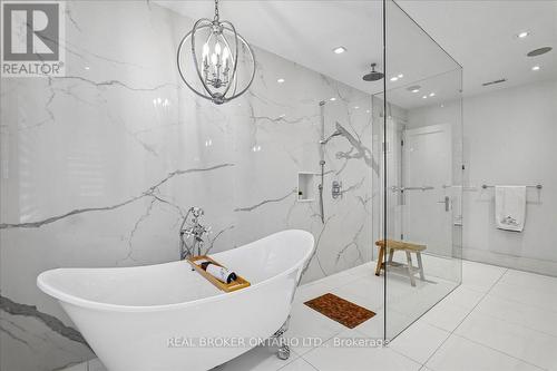 1445 Skyline Drive, Mississauga, ON - Indoor Photo Showing Bathroom