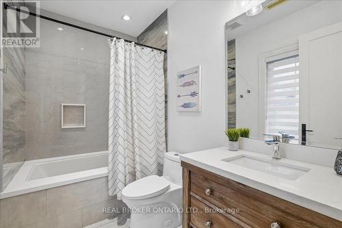 1445 Skyline Drive, Mississauga, ON - Indoor Photo Showing Bathroom