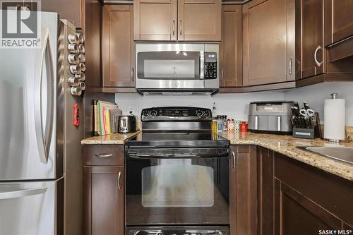 111 105 Lynd Crescent, Saskatoon, SK - Indoor Photo Showing Kitchen