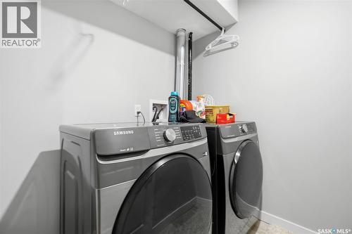 111 105 Lynd Crescent, Saskatoon, SK - Indoor Photo Showing Laundry Room