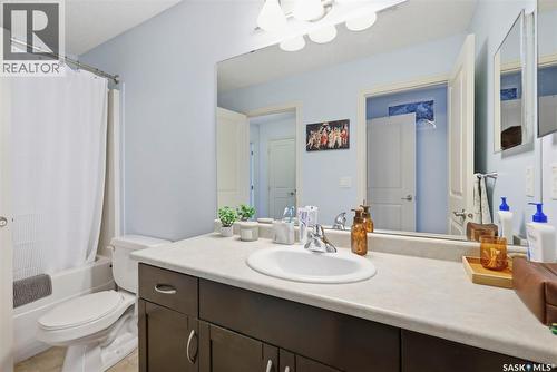111 105 Lynd Crescent, Saskatoon, SK - Indoor Photo Showing Bathroom