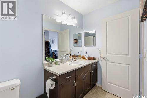 111 105 Lynd Crescent, Saskatoon, SK - Indoor Photo Showing Bathroom