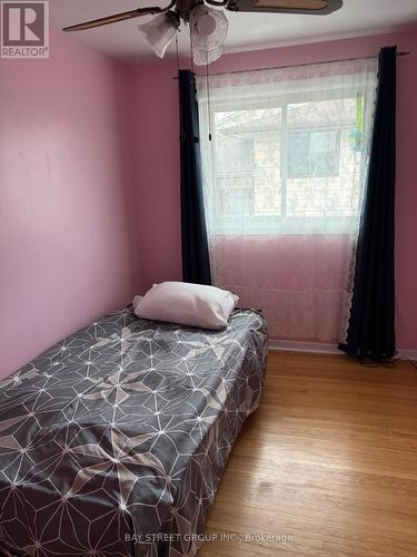 65 Saint Andrews Avenue, Welland, ON - Indoor Photo Showing Bedroom