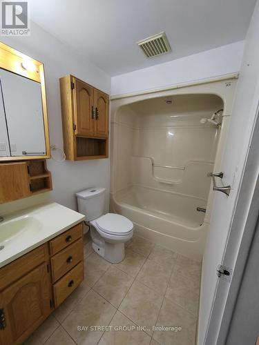 65 Saint Andrews Avenue, Welland, ON - Indoor Photo Showing Bathroom
