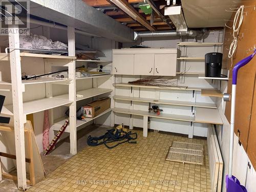 65 Saint Andrews Avenue, Welland, ON - Indoor Photo Showing Garage