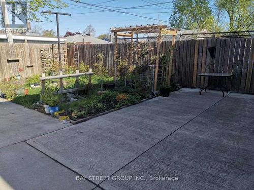 65 Saint Andrews Avenue, Welland, ON - Outdoor