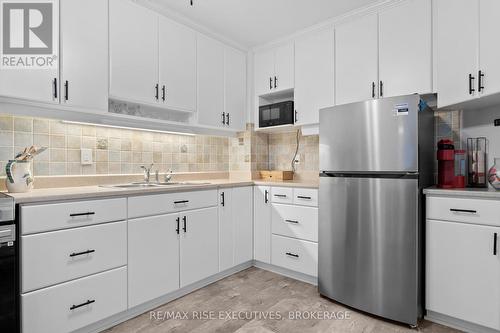 710 - 66 Greenview Drive, Kingston (Central City West), ON - Indoor Photo Showing Kitchen With Stainless Steel Kitchen