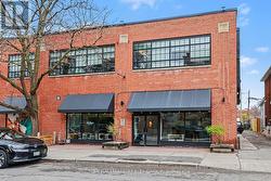 225 STRATHCONA AVENUE  Ottawa, ON K1S 3T4